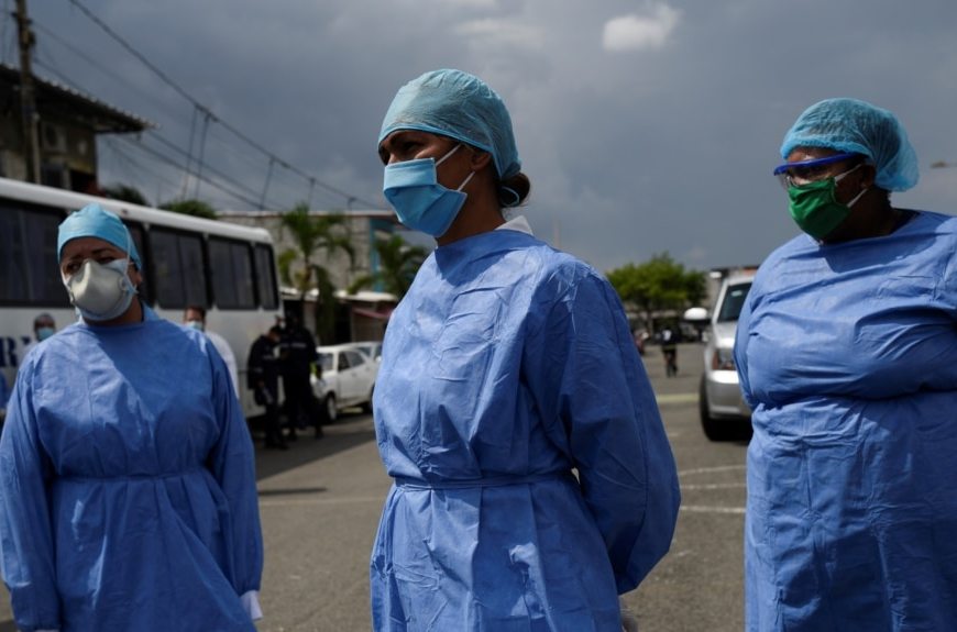 Médicos que atienden por Covid