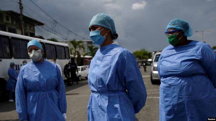 Médicos que atienden por Covid