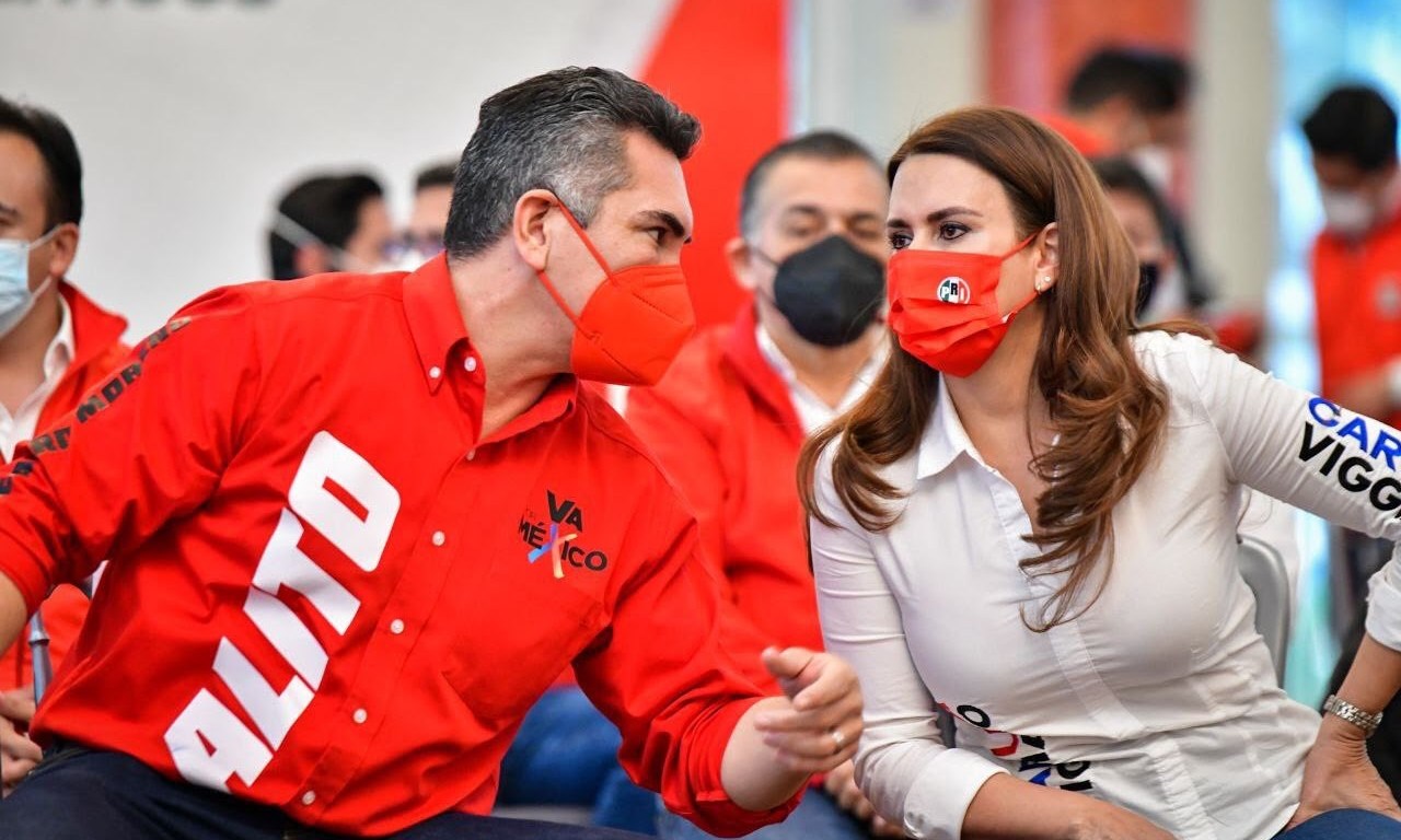 Alejandro Moreno y Carolina Viggiano