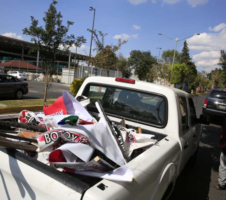 Camioneta con desperdicios