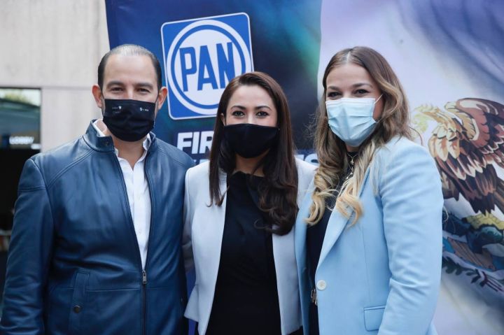 Marko Cortés Mendoza y Tere Jiménez