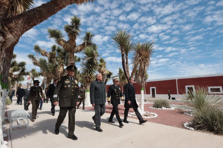 López Obrador, Día del Ejército