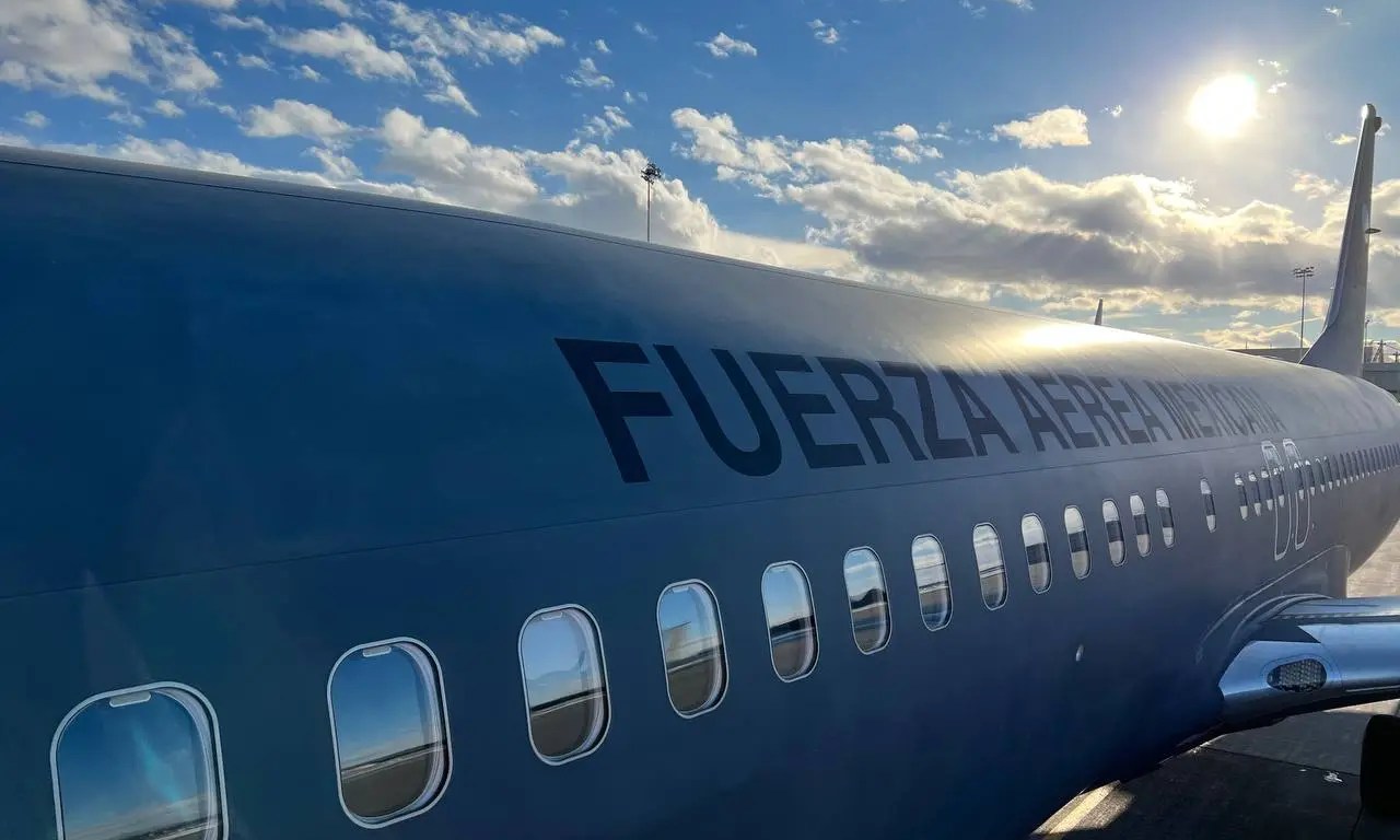 Avión de la Fuerza Aérea Mexicana en Ucrania