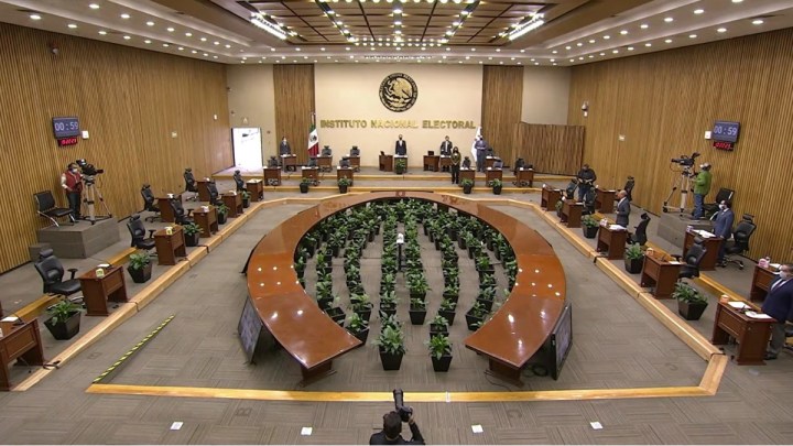 Pleno del INE