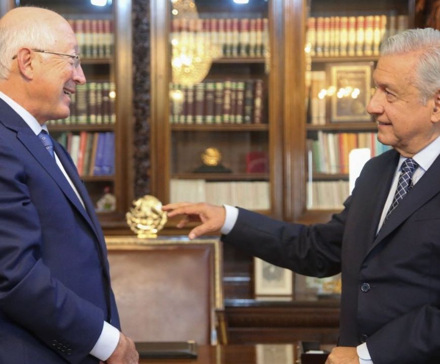 Ken Salazar y Andrés Manuel López Obrador