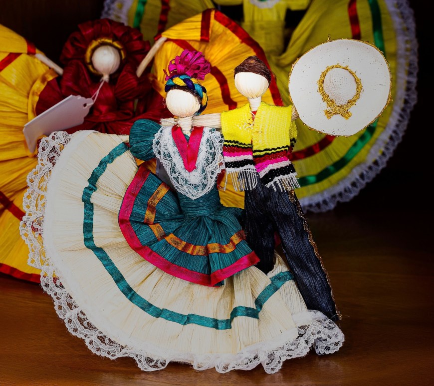 Artesanías con hojas de maíz