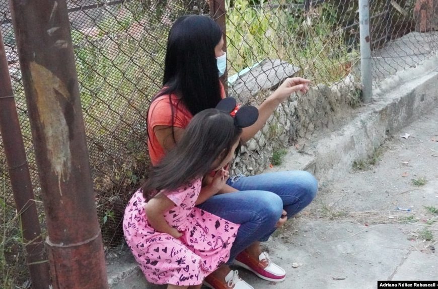 Yusmary Gómez quedó sola a cargo de sus hijos en Venezuela