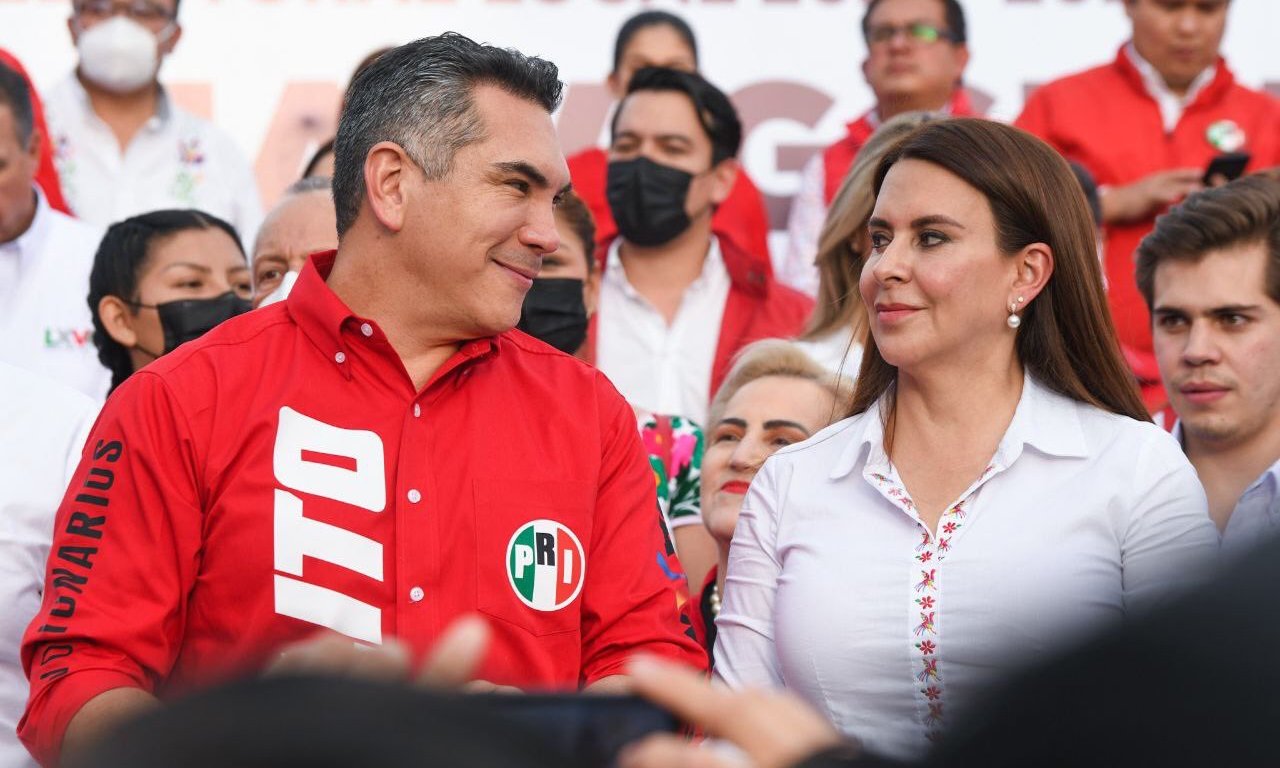 Alejandro Moreno y Carolina Viggiano