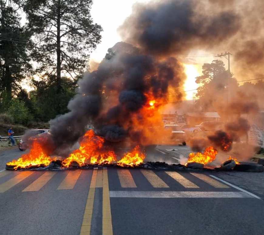 Bloqueo en la carretera México Cuernavaca