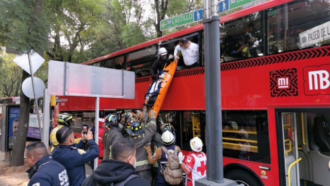 Choque en Metrobús