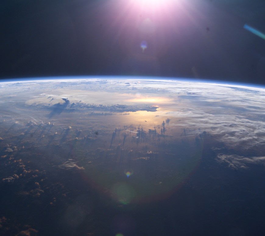 La tierra vista desde el observatorio internacional