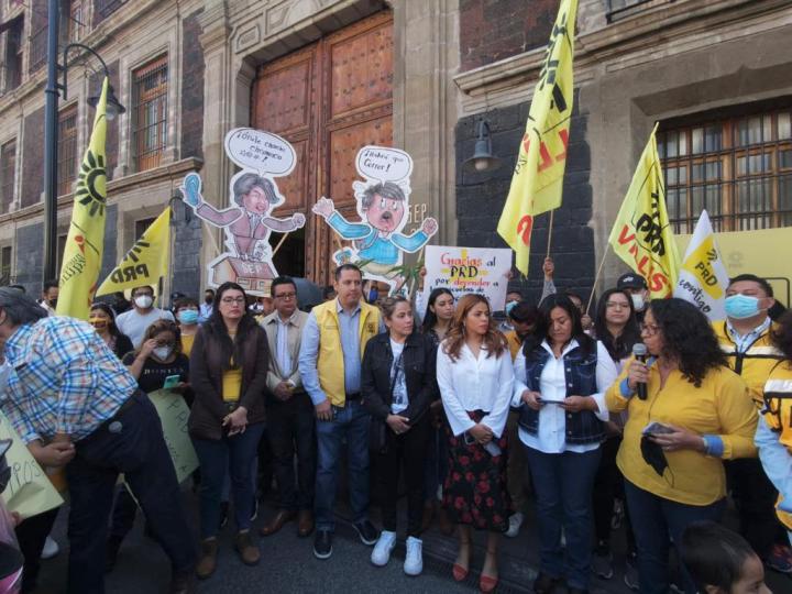 Líderes del PRD en la SEP