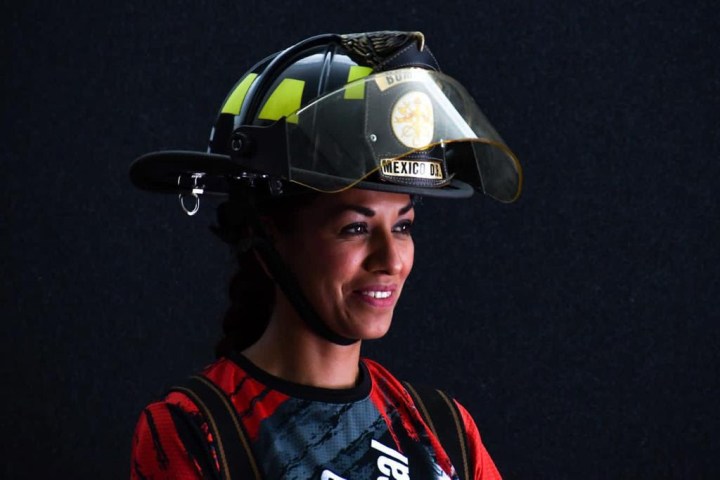 Mujer bombero