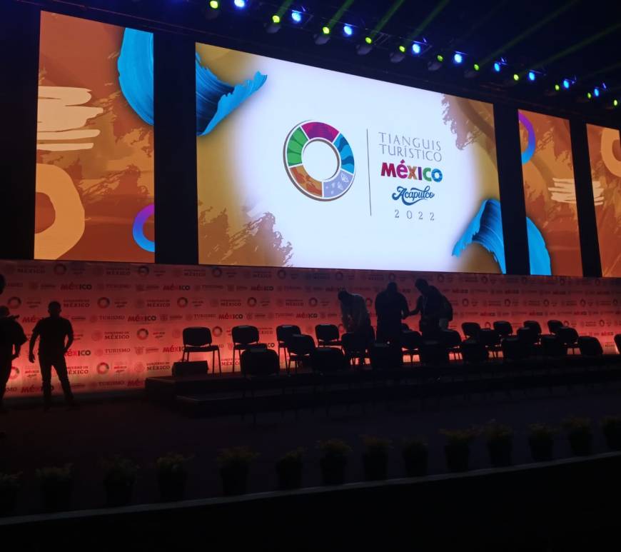 Tianguis Turístico