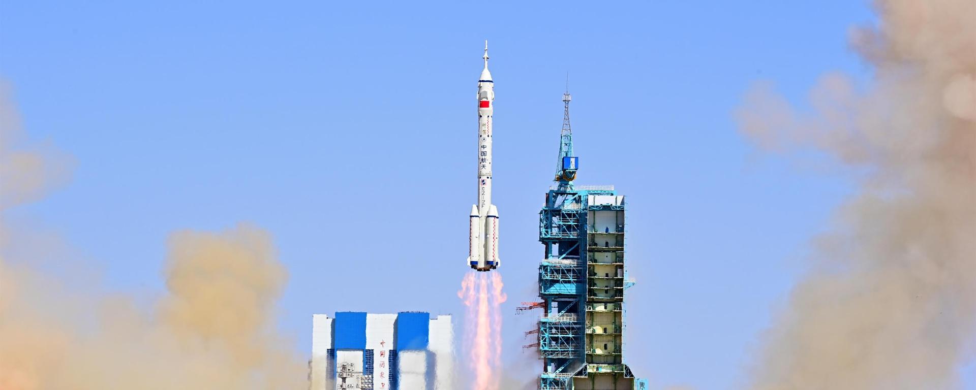La nave espacial tripulada Shenzhou-14