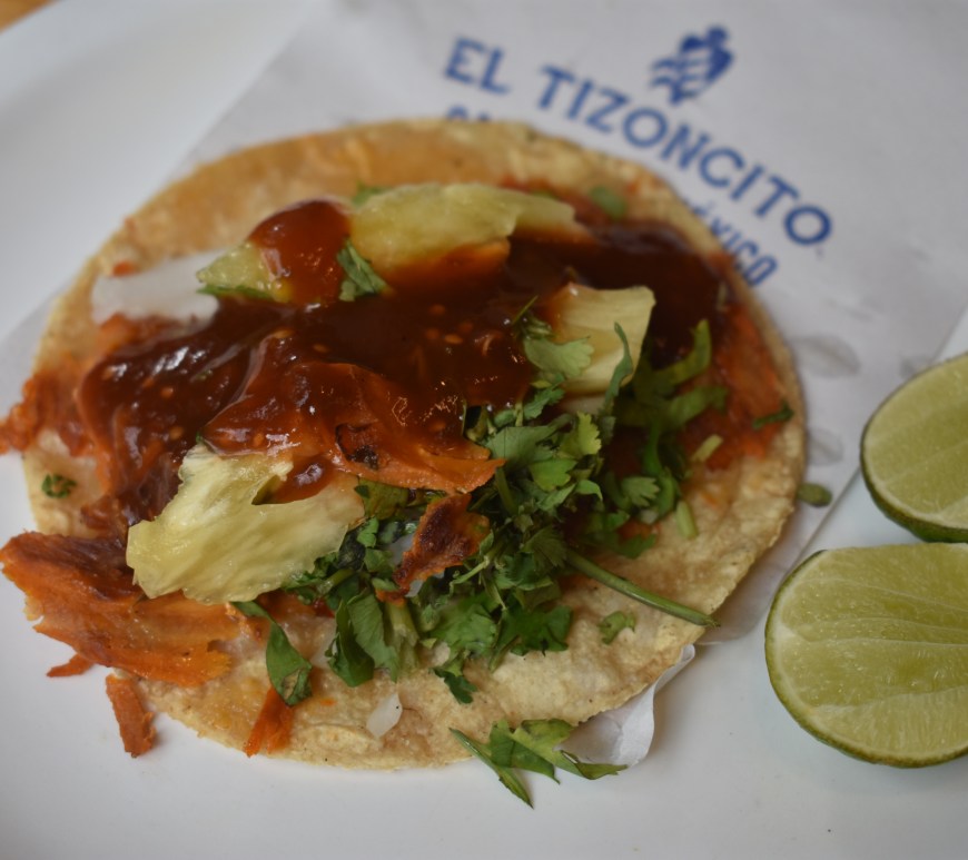 Tacos al pastor de "El Tizoncito"
