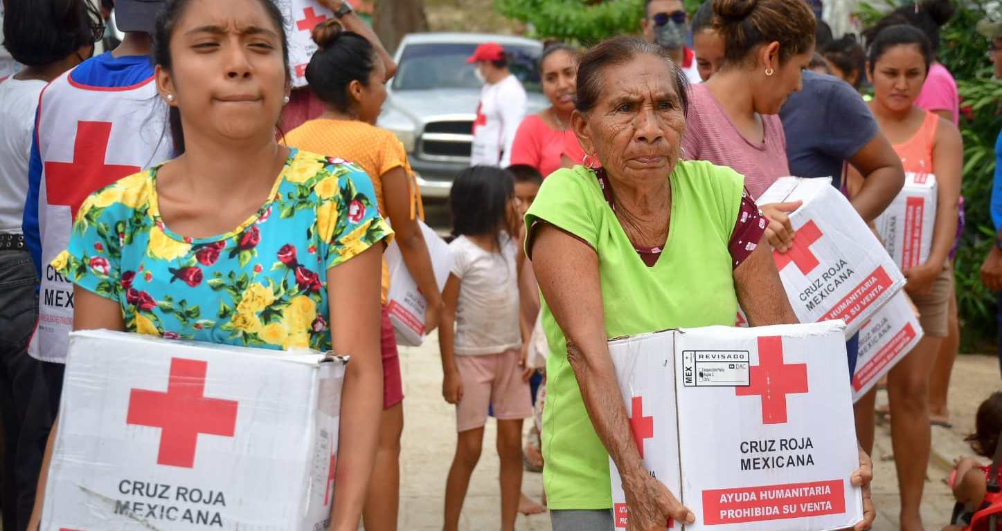 Entrega Cruz Roja despensas