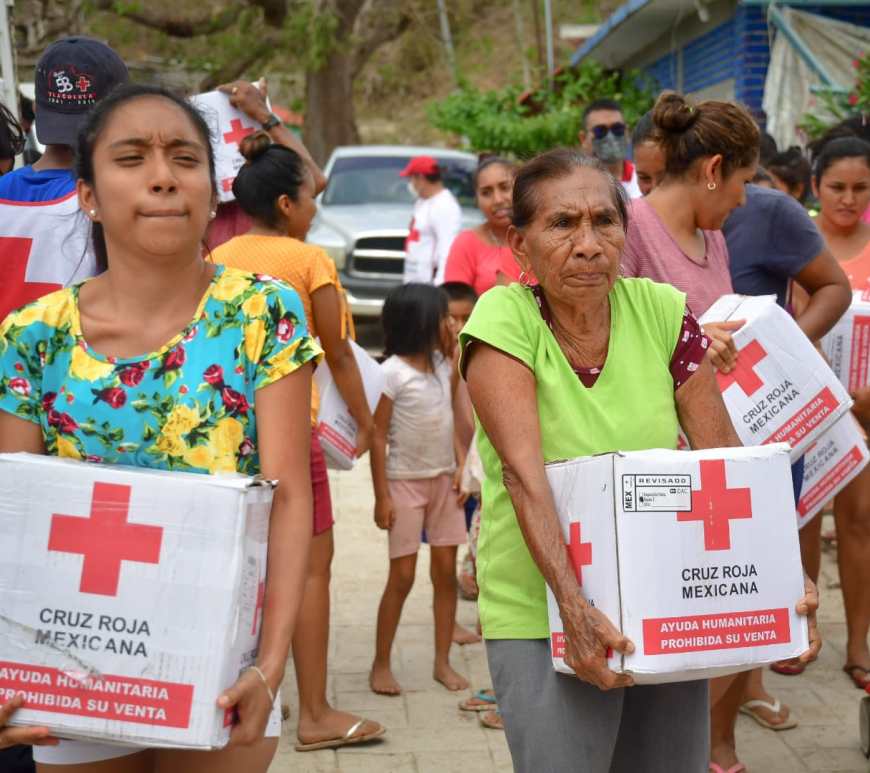 Entrega Cruz Roja despensas