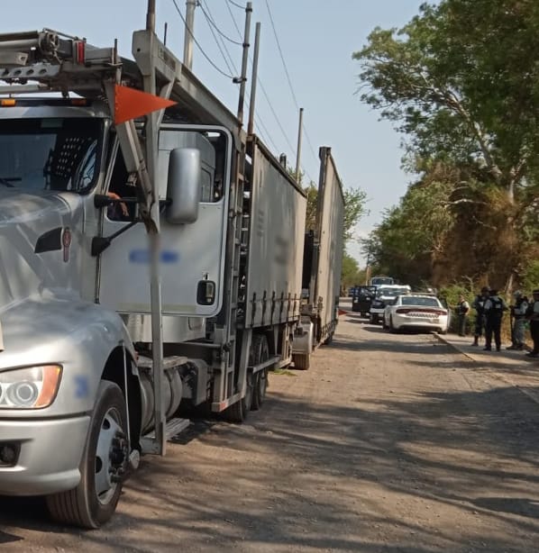 Trailer asegurado por la GN