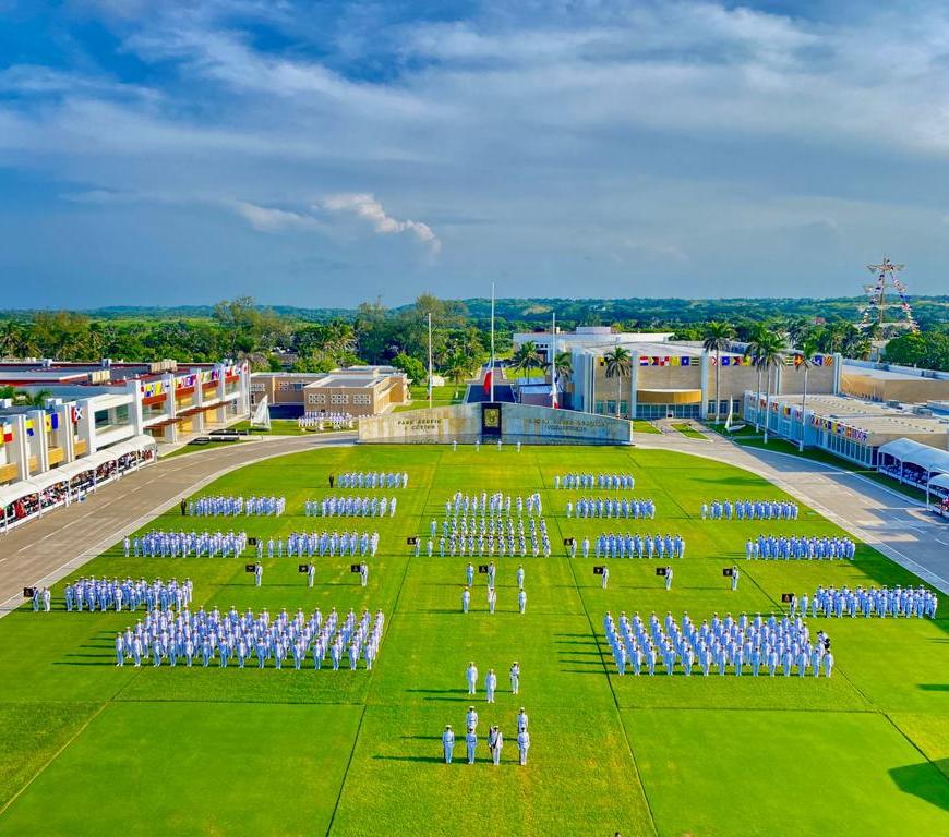 Graduación de cadetes de la Semar