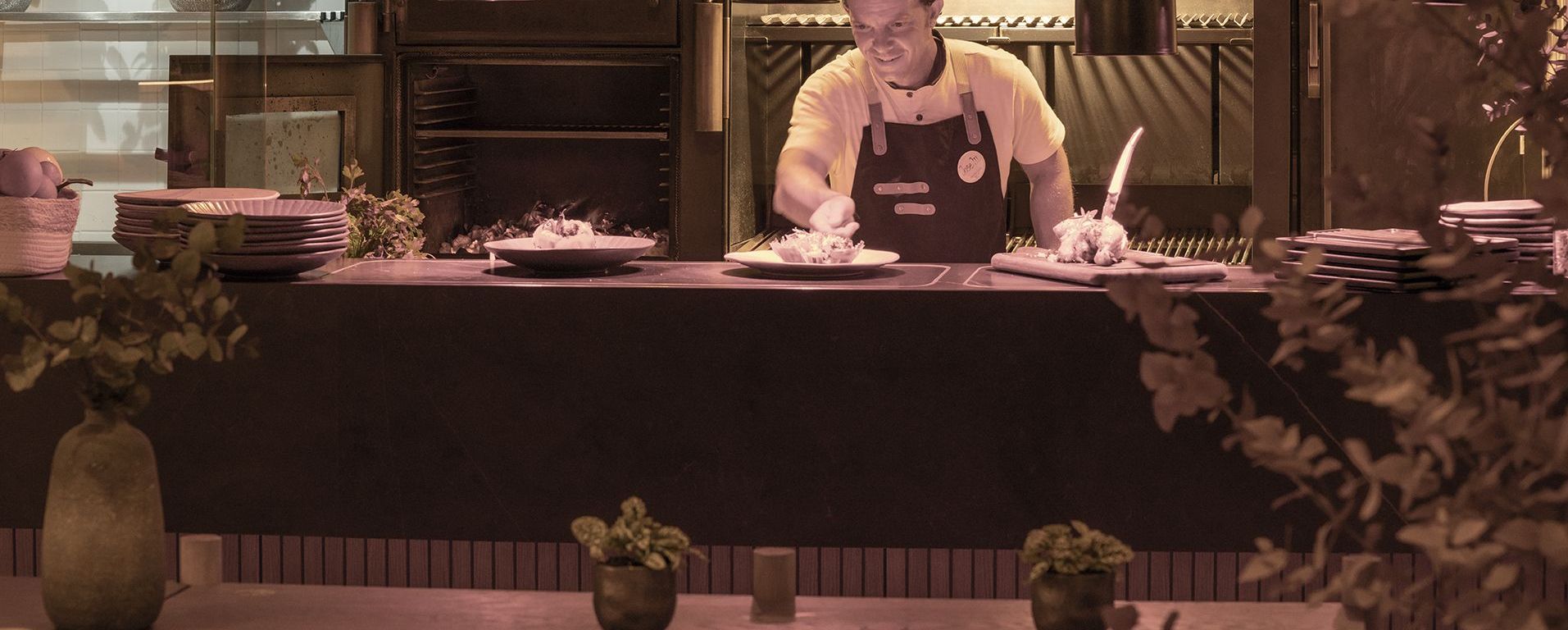 Cocina de hotel. Alimentos