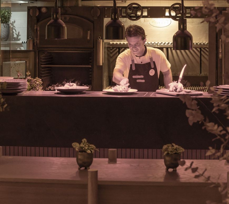 Cocina de hotel. Alimentos