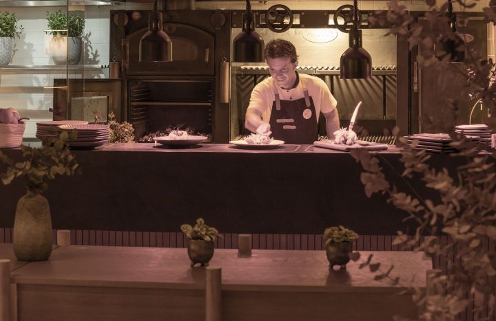 Cocina de hotel. Alimentos