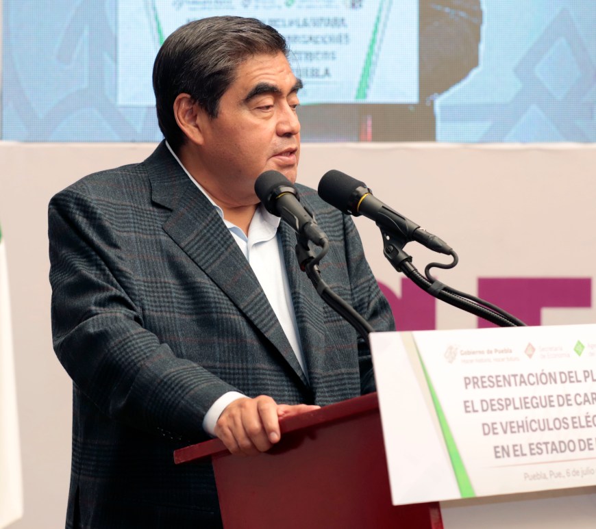 MIguel Barbosa Huerta