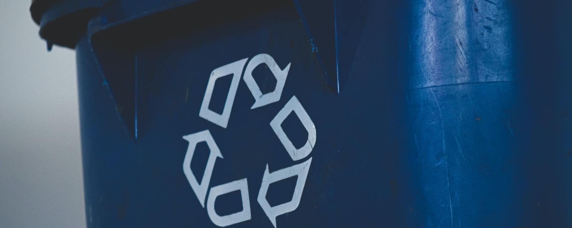 Máquina de reciclado en oficina