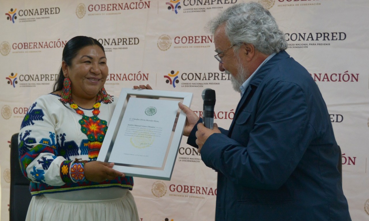 Alejandro Encinas Rodríguez y Claudia Olivia Morales Reza