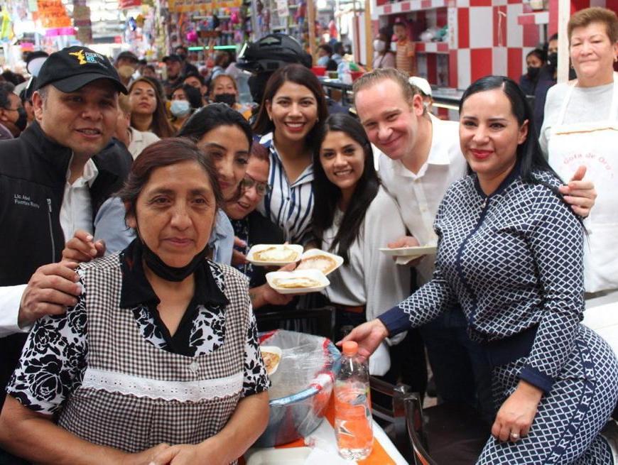 Sandra Cuevas y Santiago Taboada