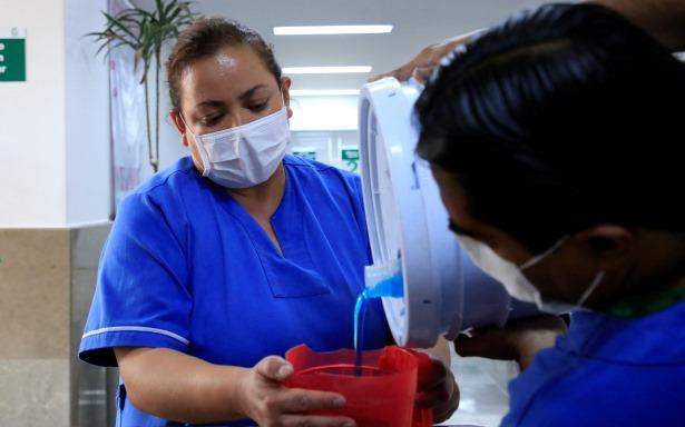 Personal de limpieza del IMSS