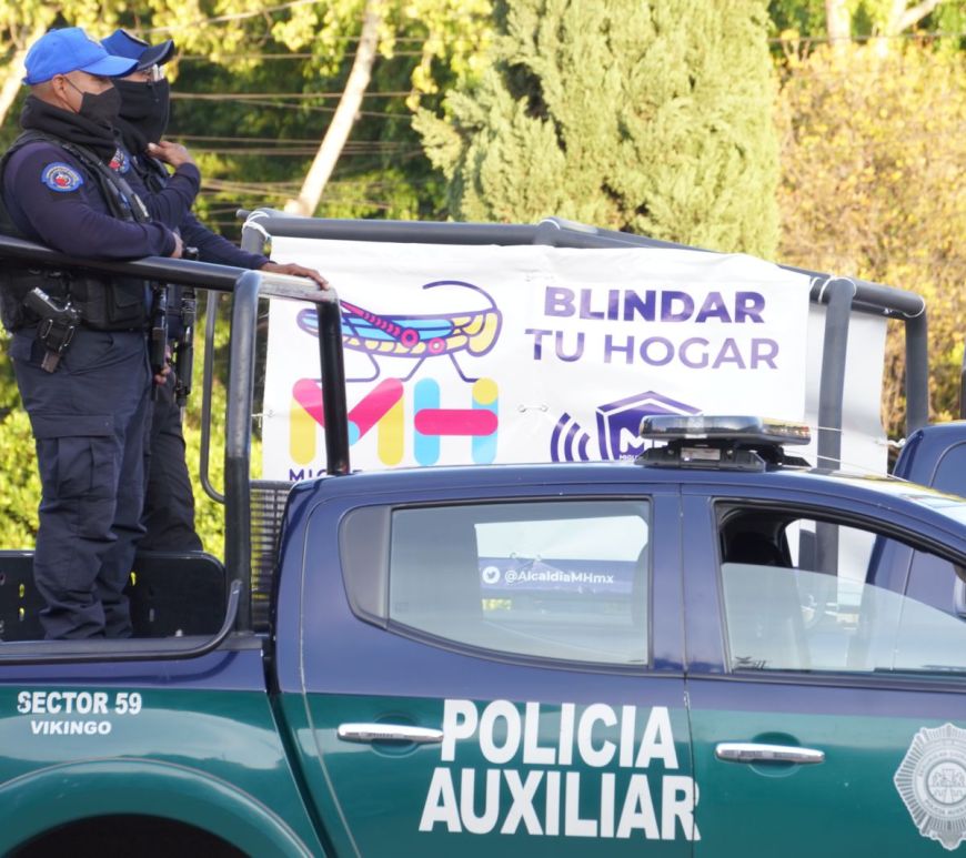 Camioneta de la policía auxiliar