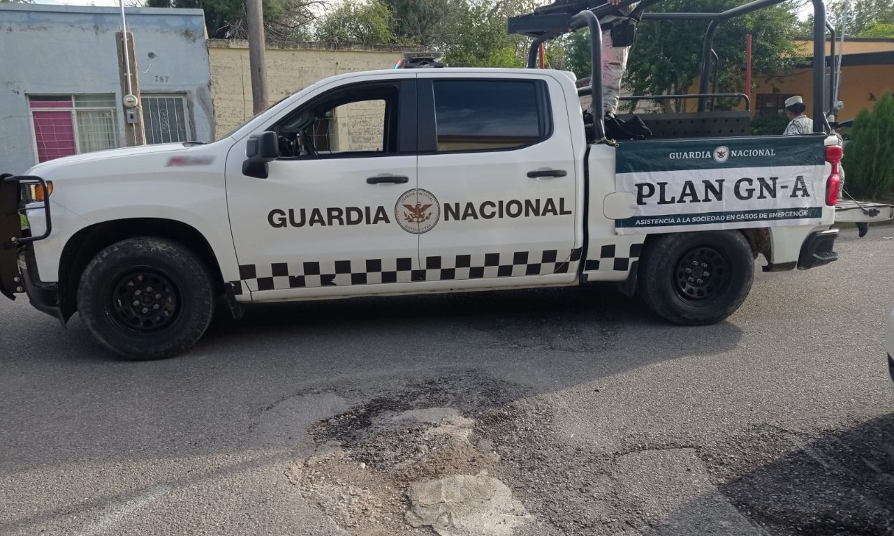 Camioneta de la Guardia Nacional