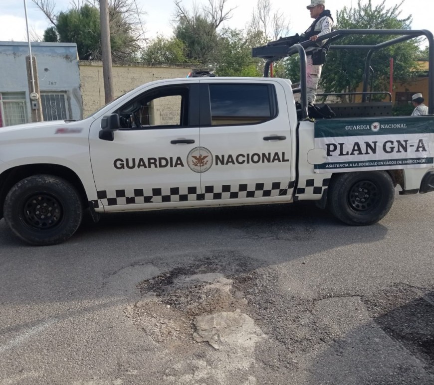 Camioneta de la Guardia Nacional