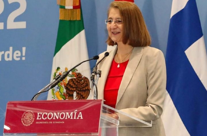 Luz María de la Mora