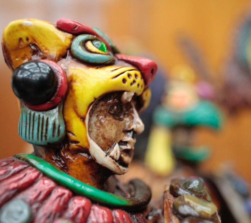 Figura de obsidiana, "Caballero Tigre" | Artesanía