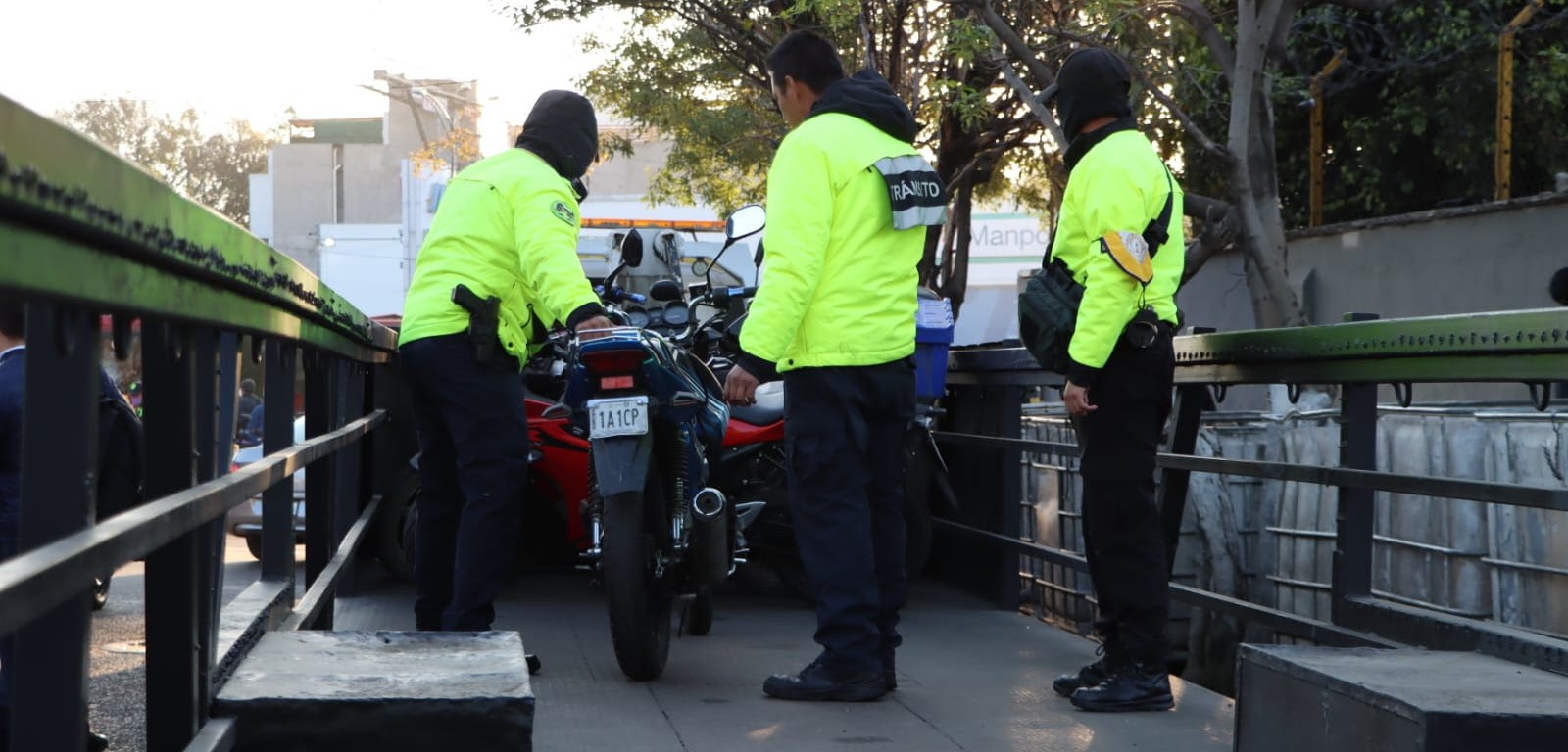 Operativo contra motociclistas