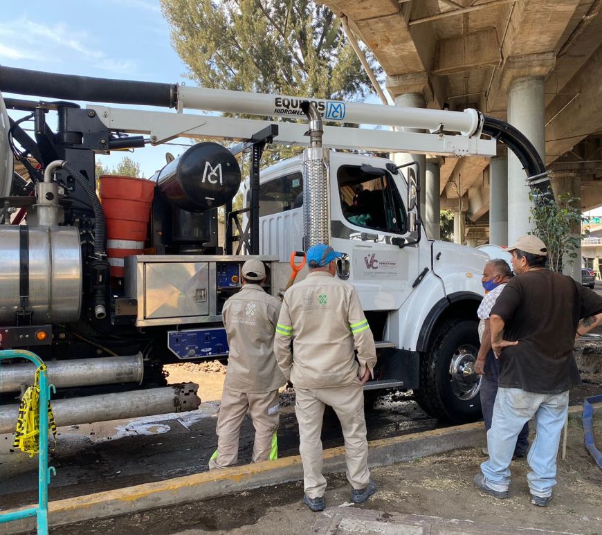 Trabajo de reparación de fuga