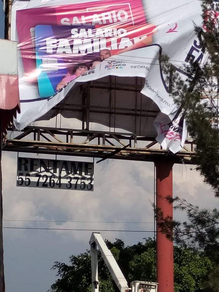 Retiro de anuncio espectacular 