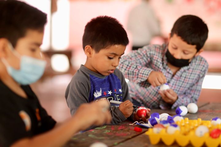 niños en actividades lúdicas