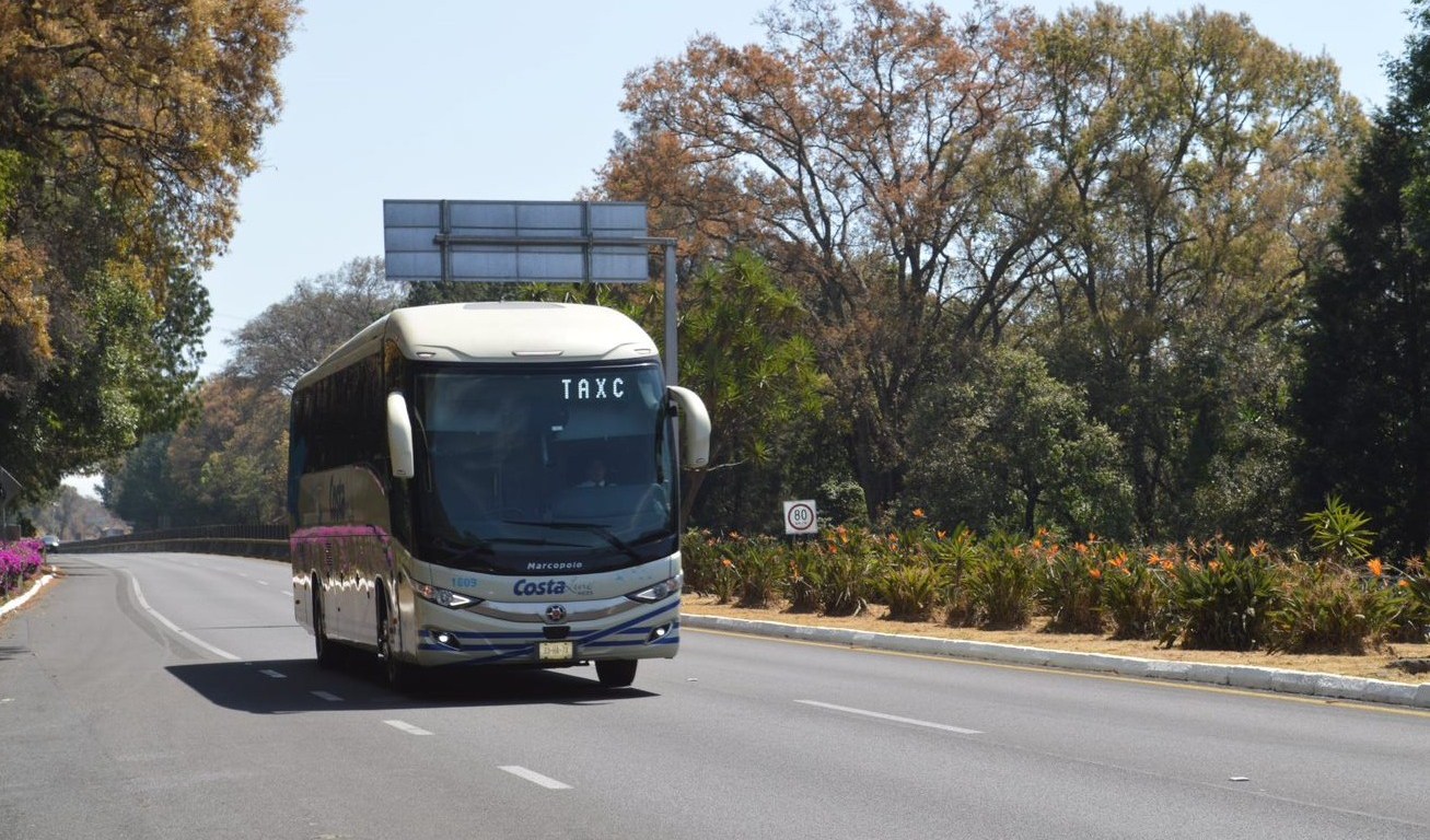 Autobús de pasajeros