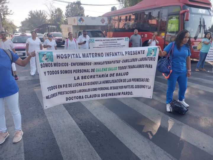 Medicos se manifiestan en la capital del país
