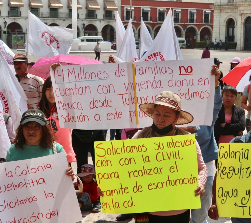 Antorchistas se manifiestan en Hidalgo