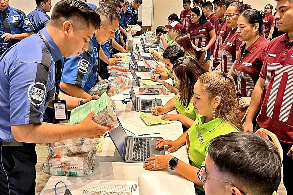 Porceso de conteo de votos en una encuesta de Morena