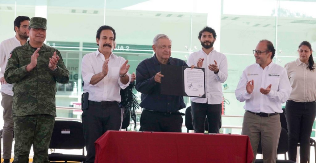 Omar Fayad y Andrés Manuel López Obrador