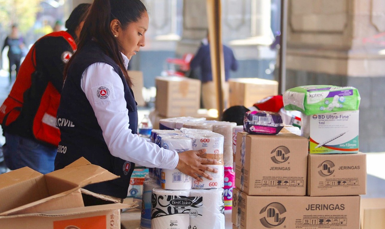 Recolecta de víveres de Protección Civil