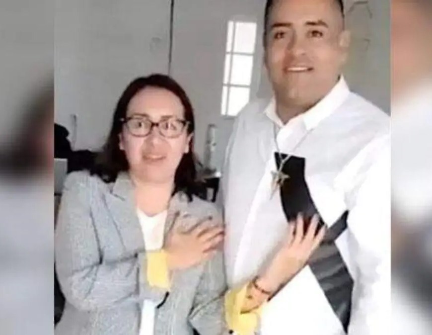 Azucena Cisneros con El Choko