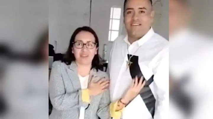 Azucena Cisneros con El Choko