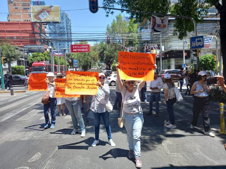 Vecinos de BJ en protesta